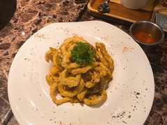 香炸鱿鱼配泰国酸辣汁-Lets burger非常汉堡·环球风味(蓝色港湾店)