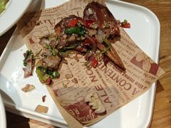 -头上红煨盐鸡·非遗院子餐厅