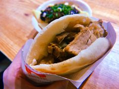 锅盔夹卤肉外-洞子口张老二凉粉(文殊院店)