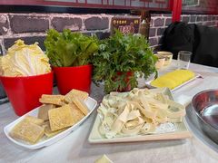 -羊家胡同·龙虾烧烤火锅(龙汇路店)