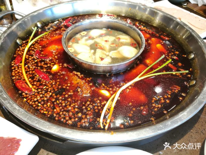 憨石匠鲜菜火锅(西城金街店)菌汤鸳鸯锅图片 - 第1张