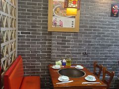 包厢-曹丞相·地锅鸡·地锅鱼(武林店)