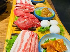 -明洞阿姨·韩式酱蟹烤肉·创意料理(三元桥店)