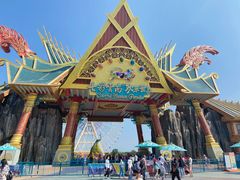 -七彩云南欢乐世界