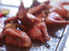乳鸽-世博源公馆·本帮融合菜·主题包厢·江景餐厅