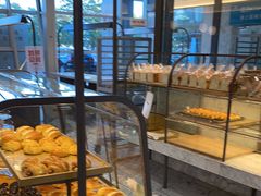 面包甜点陈列柜-面包新语(上地华联店)
