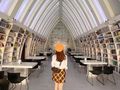 -钟书阁(松江泰晤士小镇店)