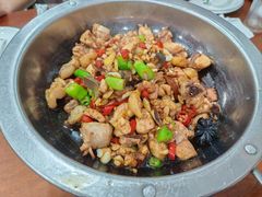 -湖南人家湘菜馆(镇江路店)