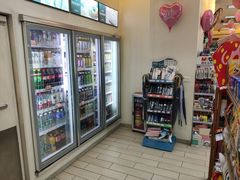 -全家便利店(署前路三店)