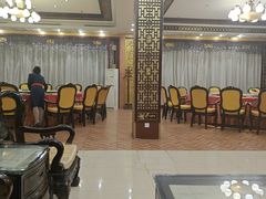 -皇宫大酒店