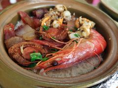 鲍鱼腊味煲仔饭-崖口煲仔饭