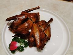 脆皮乳鸽-稻香酒家(长宁KING88广场店)