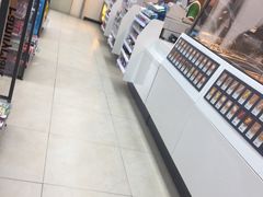 -全家便利店(虹桥路四店)