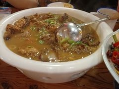 小鸡炖蘑菇-關東雪东北菜(中庚漫游城店)