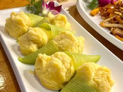 -月亮眼花园餐厅书吧酒吧