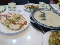 -鑫悦楼煎蟹·16年海鲜大排档