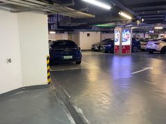-美罗城停车场