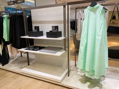 -COS(月星环球港店)