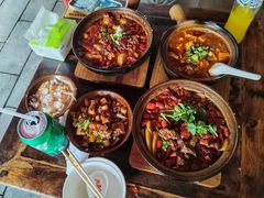 -有红鸡毛店·砂锅菜(抚琴夜市店)