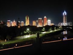 -万绿园