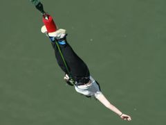 -十渡蹦极俱乐部