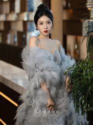 -曼青婚纱礼服馆