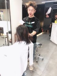 -Miracle集简美发沙龙