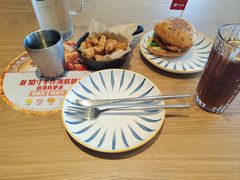 -必胜客(燕郊永旺店PHDI店)