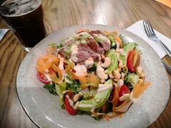 煎牛肉牛油果花椰菜色拉-Wagas沃歌斯(北京君太百货店)
