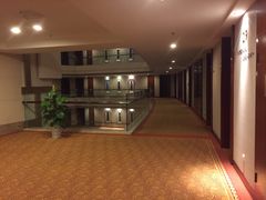 -宜昌均瑶国际酒店(宜昌CBD购物中心夷陵广场店)