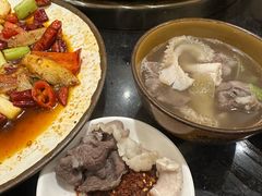 -周老三跷脚牛肉·全牛火锅(非遗传承店)