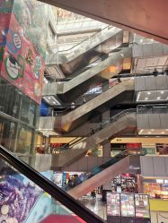 -百荣二期玩具城