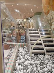 -奈尔宝·儿童乐园·亲子餐厅(华采天地店)