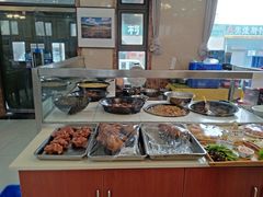 -鸿亨泰杂鱼馆(港馨家园店)