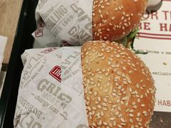 -The Habit Burger Grill 哈比特汉堡(复兴soho店)