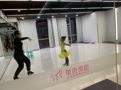 -单色舞蹈