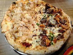 招牌狂野披萨-盘炉forenza·云贵川融合小食堂 ( 钟楼中柳巷店)