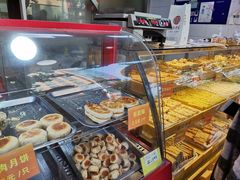 面包甜点陈列柜-宋记饼家(石门二路店)