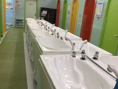 -小小王国亲子游泳俱乐部(锦辉中心)