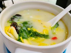 无油鱼汤煮食蔬-大树餐厅(红旗街万达店)