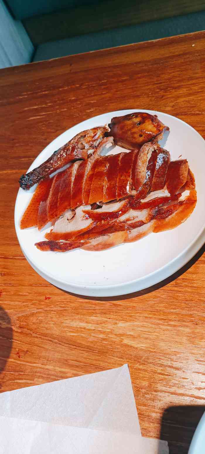 2楼的局气北京菜,一直都好喜欢,情有独钟,隔三差五就会想念他家的菜品