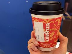 -LAVAZZA 拉瓦萨咖啡(北外滩来福士店)