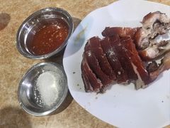 -黄记四更烤乳猪店