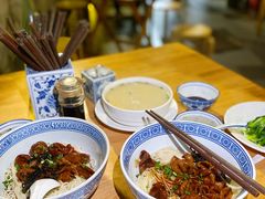 -沪西老弄堂面馆(定西路店)