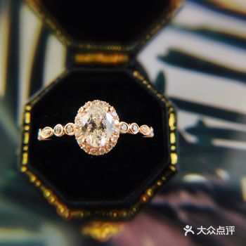 这就是传说这种的鸽子蛋啦 但是也没有那么夸张