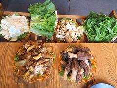 -菌海森林·非遗野生菌火锅(西山区滇池路摩根道店)