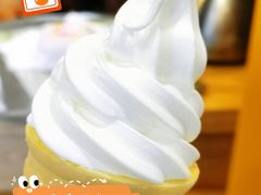 -麦当劳(展览路店)