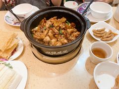 -芳村榕树头叹佬鸡煲(体育西店)