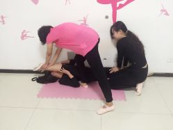 -艺佳舞蹈培训学校