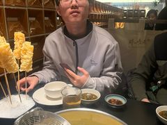 -鲜入唯煮·港式海鲜牛肉火锅(金宝街店)